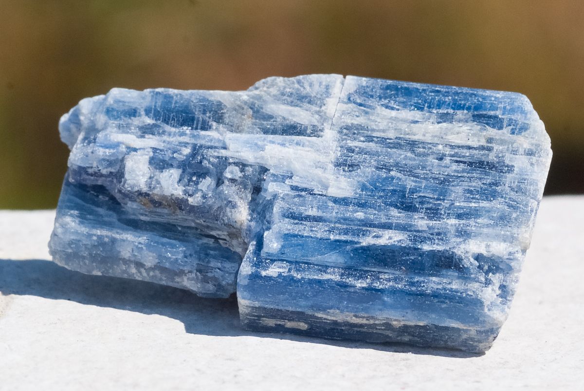 Синий кианит Синий кианит - Магический кристалл
