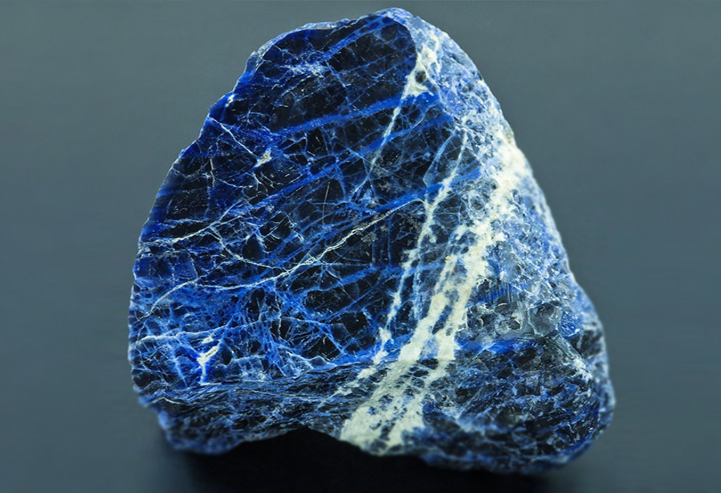 Содалит Содалит - Магический кристалл