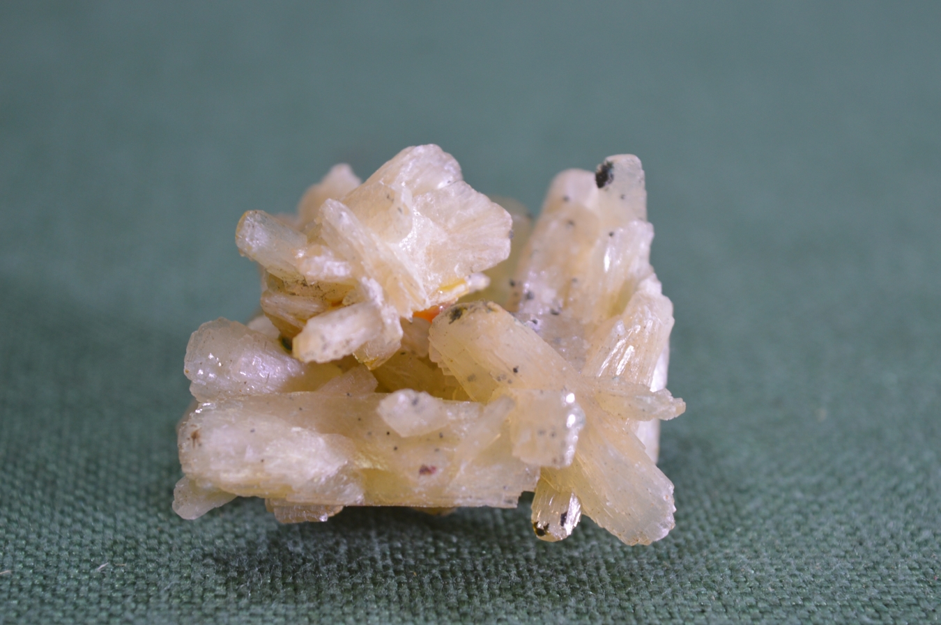 Стилбит Стилбит - Магический кристалл